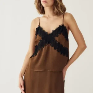 Noella Topp - Mandie - Toffee